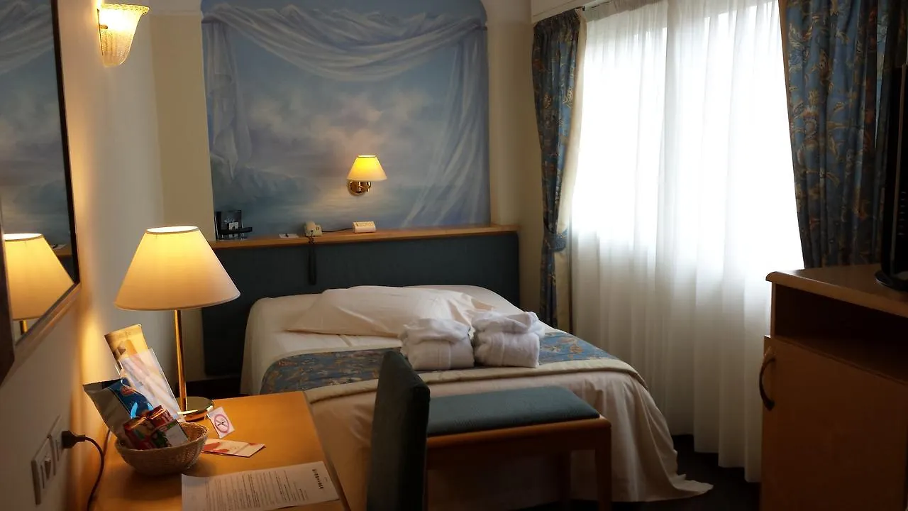 Hotel Luna Riccione E Aqua Spa Only Adults +12 4*,